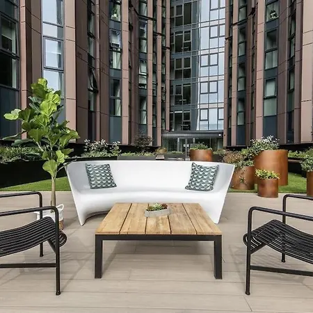 Apartment Large Luxury 3 Bed Apart Media City Free Parking
