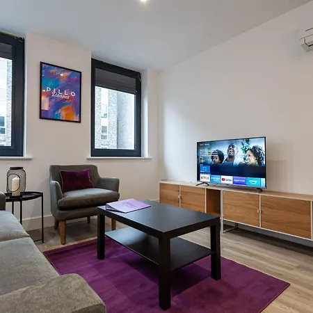 Brand New One Bedroom Apartment In Manchester, Sleeps 4 Апартаменты Манчестер