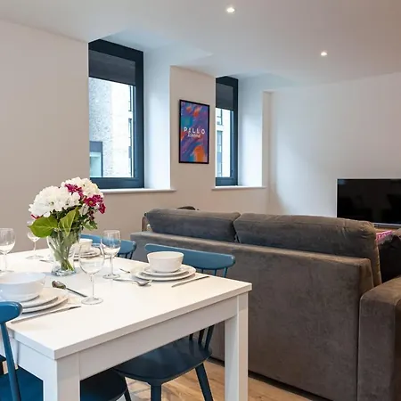 Immaculate, 1 Bedroom Apartment Suite In Heart Of Manchester City Centre
