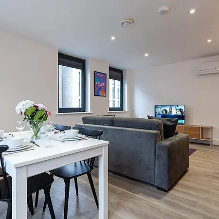 Апартаменты Brand New One Bedroom Apartment In Manchester, Sleeps 4
