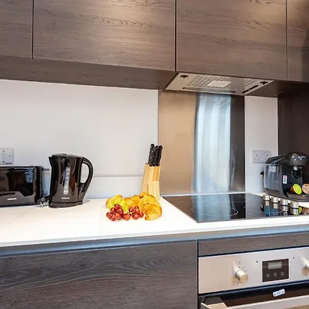 Modern, Luxury One Bedroom Apartment In Manchester, Sleeps 4 Апартаменты