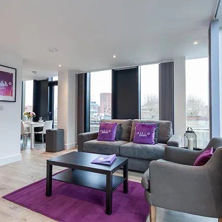 Apartment Luxury, Spacious Two Bedroom Duplex Penthouse In Manchester City Centre *