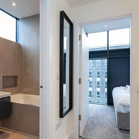 Апартаменты Luxury, Spacious Two Bedroom Duplex Penthouse In Manchester City Centre