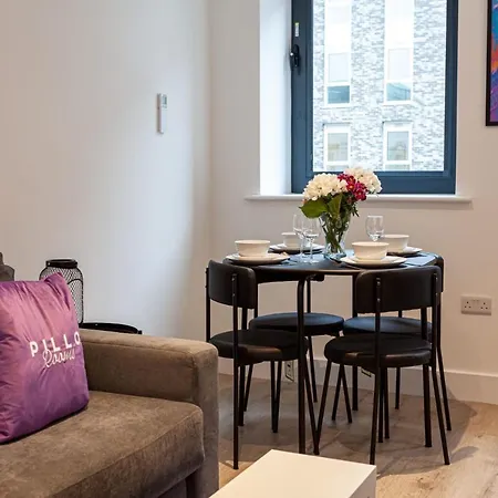 Luxury, Chic One Bedroom Apartment In Manchester City Centre *
