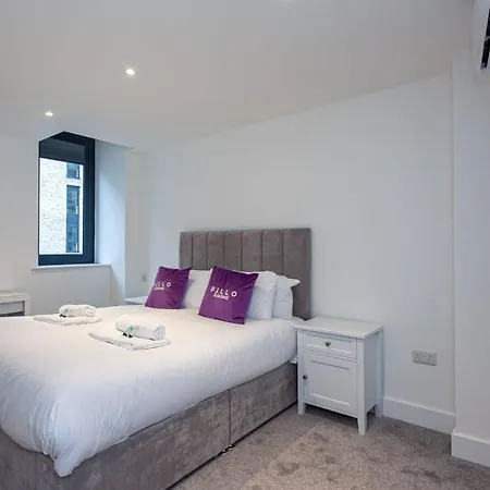 Апартаменты Luxury, Chic One Bedroom Apartment In Manchester City Centre *