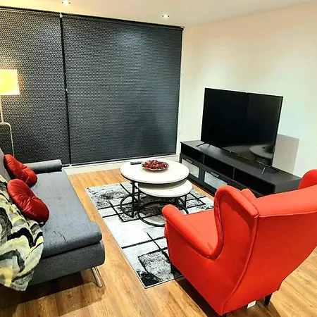 1-bedroom Aprt In Salford- Freeparking- Sleeps3