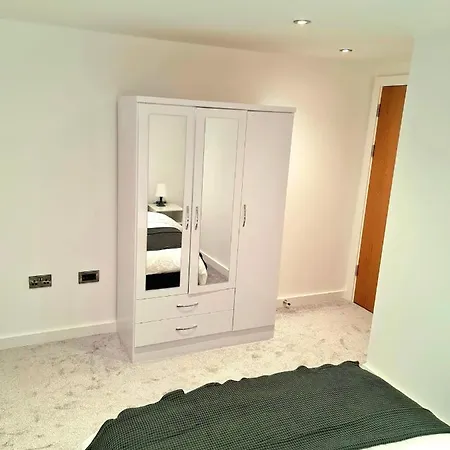 Apartment 1-bedroom Aprt In Salford- Freeparking- Sleeps3 Manchester