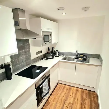 1-bedroom Aprt In Salford- Freeparking- Sleeps3