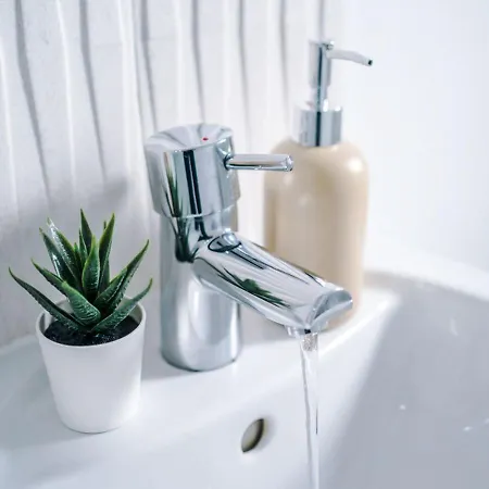 Luxury 3 Bedroom House Close To Center Manchester