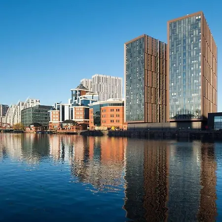 Apartment Stunning One Bedroom Media City Apt With Parking Manchester