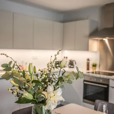 Large Luxury 3 Bed Apart Media City Free Parking Manchester