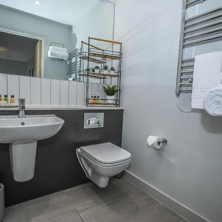 Large Luxury 3 Bed Apart Media City Free Parking Manchester