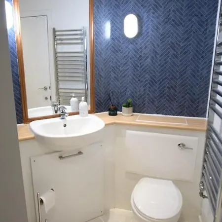 Апартаменты Stunning 2bd Flat Panoramic Views City *