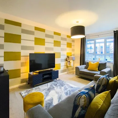 Stunning 4 Bed House With Cinema & Parking 펜션 맨체스터