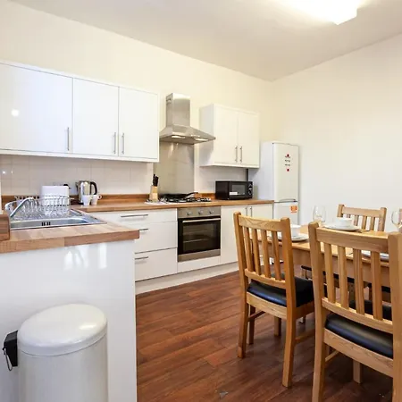 Spacious And Cosy Entire 2 Bedroom House By Bridgewater Canal, Worsley * Μάντσεστερ