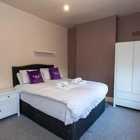 Spacious And Cosy Entire 2 Bedroom House By Bridgewater Canal, Worsley