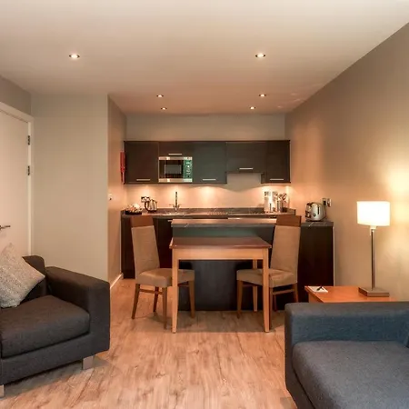 Premier Aparthotel Manchester