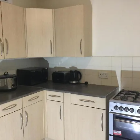 Apartment Residential Within Easy Reach Of Town *