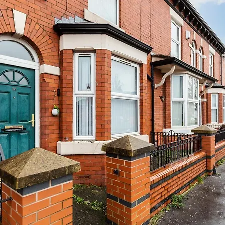Semesterbostad Clayton House - Spacious Near Etihad Stadium Manchester