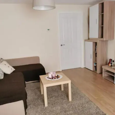 Holiday home Entire 3 Bedroom House Free Parking Manchester