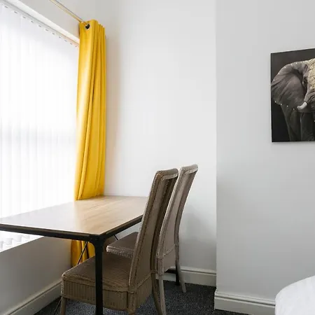 Clayton House - Spacious Near Etihad Stadium *