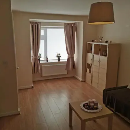Entire 3 Bedroom House Free Parking Feriehus