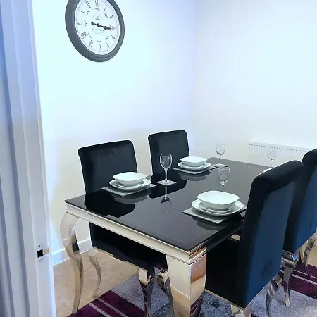 Amersham Park * Manchester