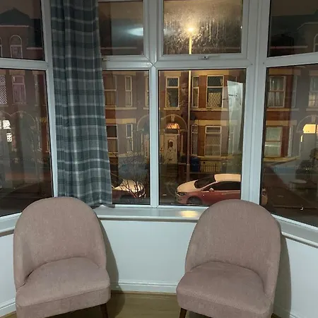 Lovely 2 Bedroom With Free Parking
