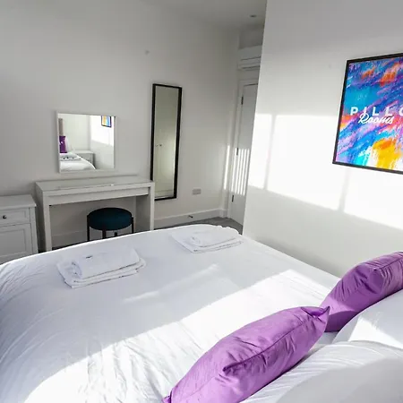 Ultra Chic And Modern Two Bedroom Duplex Penthouse In Manchester City Centre Apartment Manchester