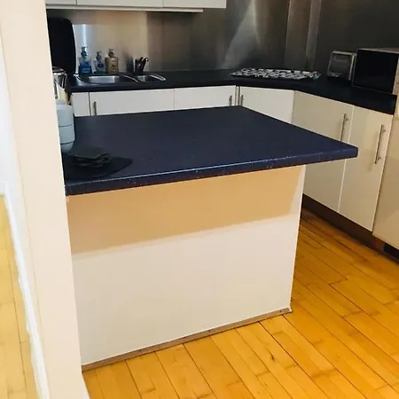 Oxford Place Apartment