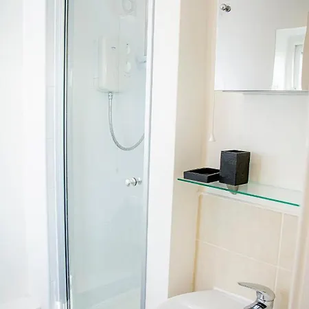 Cosy 3-bed Close To Centre Semesterbostad *