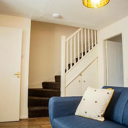 Semesterbostad Cosy 3-bed Close To Centre *