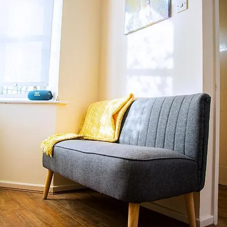 Cosy 3-bed Close To Centre Manchester