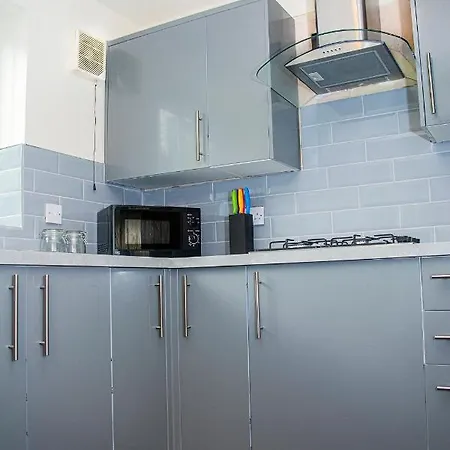 Cosy 3-bed Close To Centre