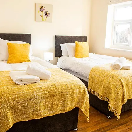 Cosy 3-bed Close To Centre *