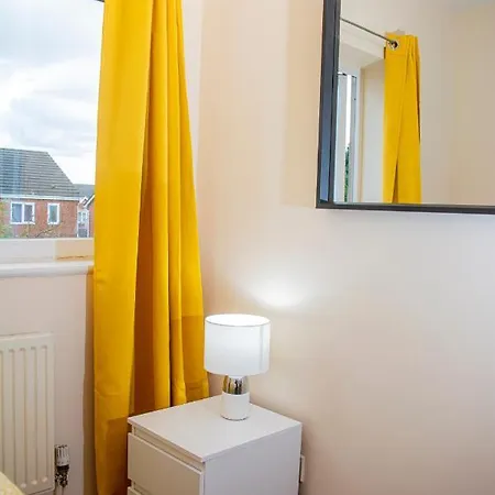Semesterbostad Cosy 3-bed Close To Centre