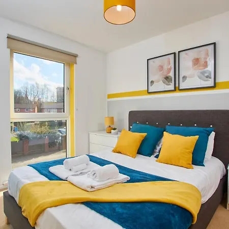 Charming 2 Bedroom In 맨체스터