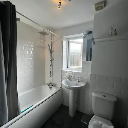 Privat bolig Cosy Private Room Near City Centre - Free Parking Manchester