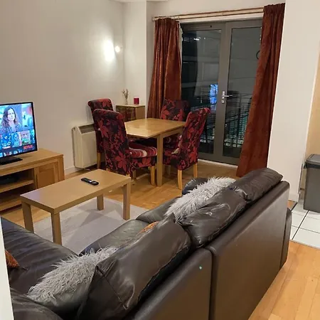 Apartment Bigkings 2 Bedroom With Free Parking Beside Piccadilly In