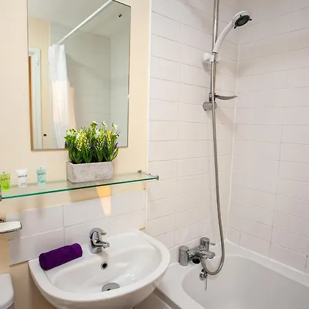 Apartmán Spacious 3 Bedroom Near City Centre With All Amenities