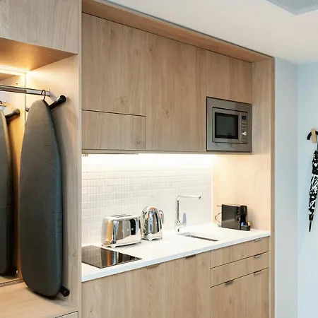 Wilde Centre Aparthotel 4*