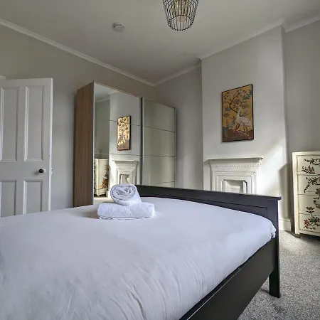 Hollybank House 펜션 맨체스터