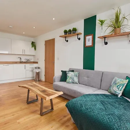 Beautiful Near Piccadilly Train Station * Manchester