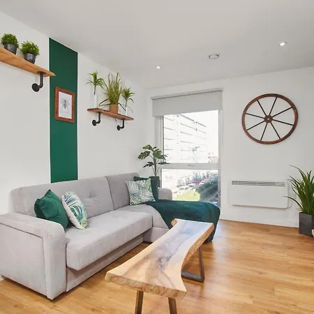 Beautiful Near Piccadilly Train Station Apartmán *