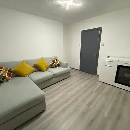 Aylesbury Dwelling Guest house *