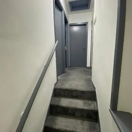 Guest house Aylesbury Dwelling