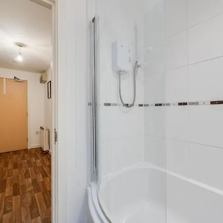 Apartment Pass The Keys Spacious With Parking Manchester