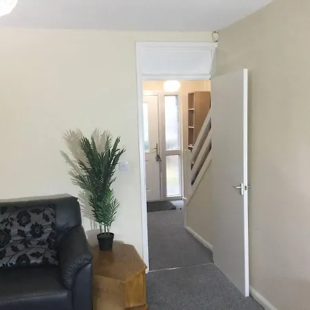 Nyaraló House - Close To Centre Sleeps 6 & Parking Manchester