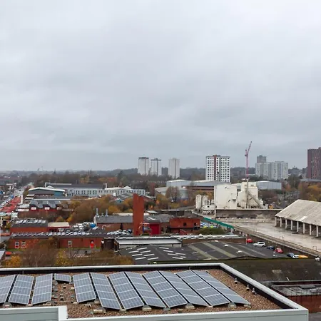 Contemporary 2 Bedroom Duplex In Salford Manchester