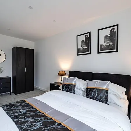 Stylish And Stunning Waterside Apt - Old Trafford 아파트 맨체스터